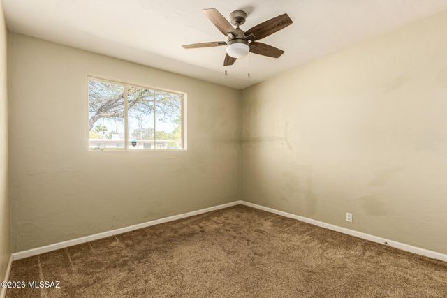 6426 E Calle Herculo, Tucson, AZ 85710