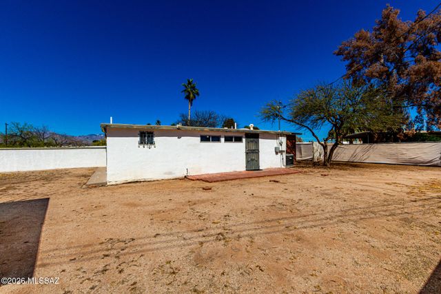 6426 E Calle Herculo, Tucson, AZ 85710