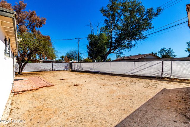 6426 E Calle Herculo, Tucson, AZ 85710