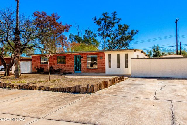 6426 E Calle Herculo, Tucson, AZ 85710