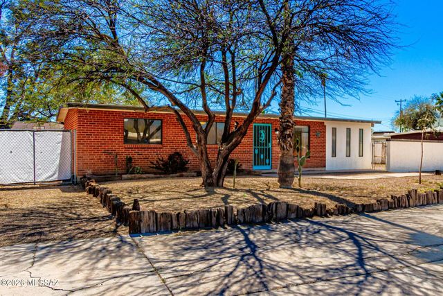 6426 E Calle Herculo, Tucson, AZ 85710