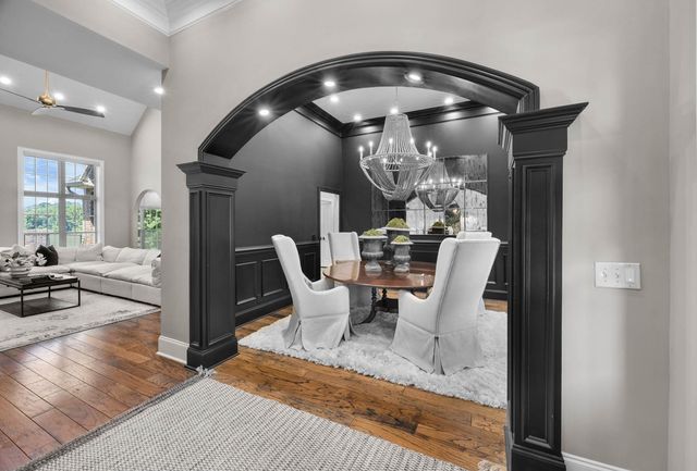 569 Pond Apple Rd, Clarksville, TN 37043