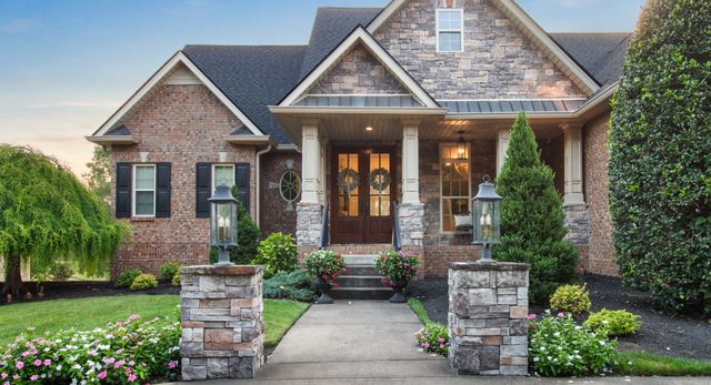 569 Pond Apple Rd, Clarksville, TN 37043