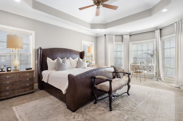 569 Pond Apple Rd, Clarksville, TN 37043