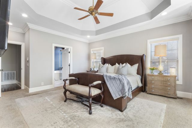 569 Pond Apple Rd, Clarksville, TN 37043