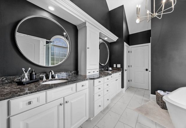 569 Pond Apple Rd, Clarksville, TN 37043