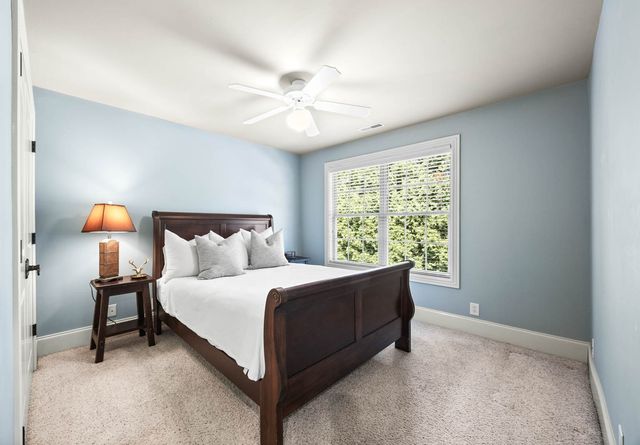 569 Pond Apple Rd, Clarksville, TN 37043