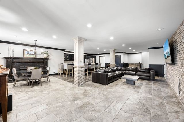 569 Pond Apple Rd, Clarksville, TN 37043