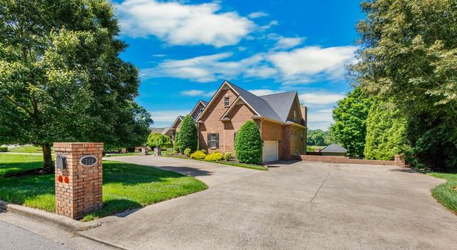 569 Pond Apple Rd, Clarksville, TN 37043