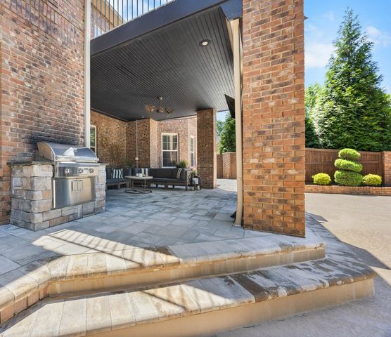 569 Pond Apple Rd, Clarksville, TN 37043