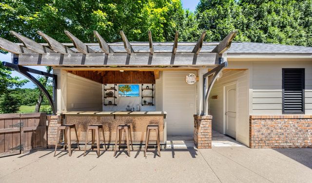 569 Pond Apple Rd, Clarksville, TN 37043