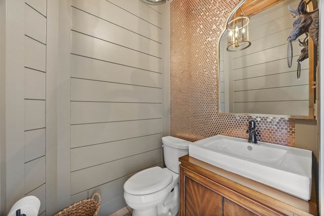 569 Pond Apple Rd, Clarksville, TN 37043