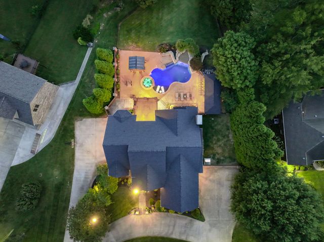 569 Pond Apple Rd, Clarksville, TN 37043