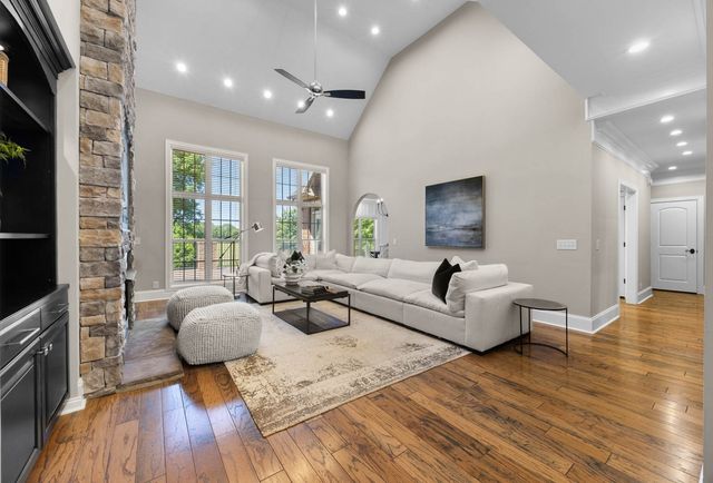 569 Pond Apple Rd, Clarksville, TN 37043