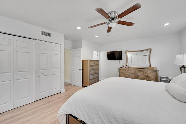 5940 NW 41st Terrace, North Lauderdale, FL 33319