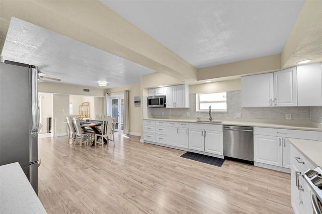 5940 NW 41st Terrace, North Lauderdale, FL 33319