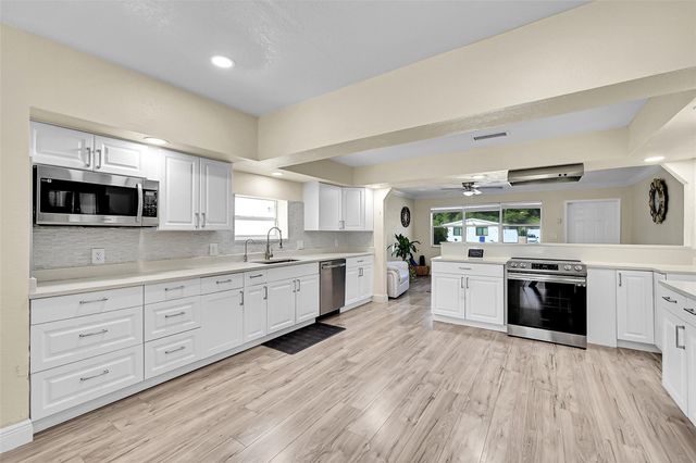 5940 NW 41st Terrace, North Lauderdale, FL 33319