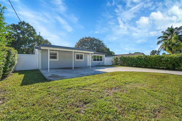 5940 NW 41st Terrace, North Lauderdale, FL 33319