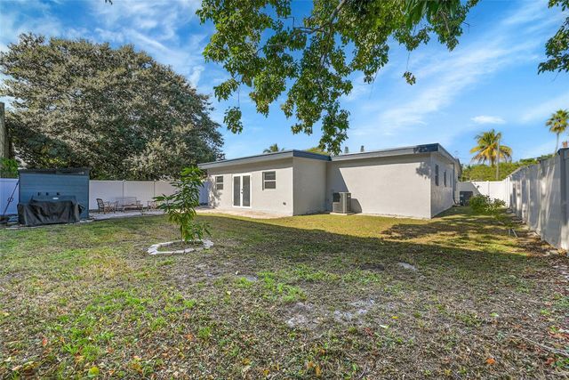 5940 NW 41st Terrace, North Lauderdale, FL 33319