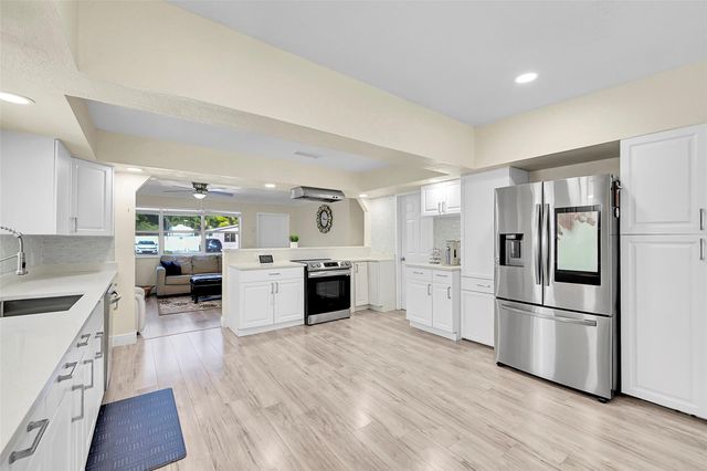 5940 NW 41st Terrace, North Lauderdale, FL 33319