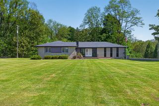 8000 Jefferson Road, Columbia Twp, MI 49230