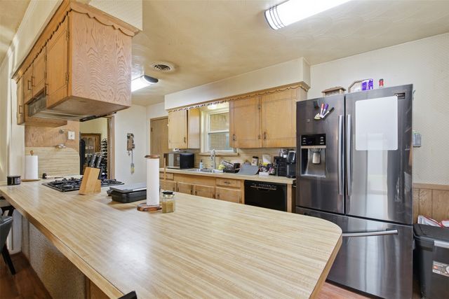 504 Rickey Canyon Avenue, Desoto, TX 75115