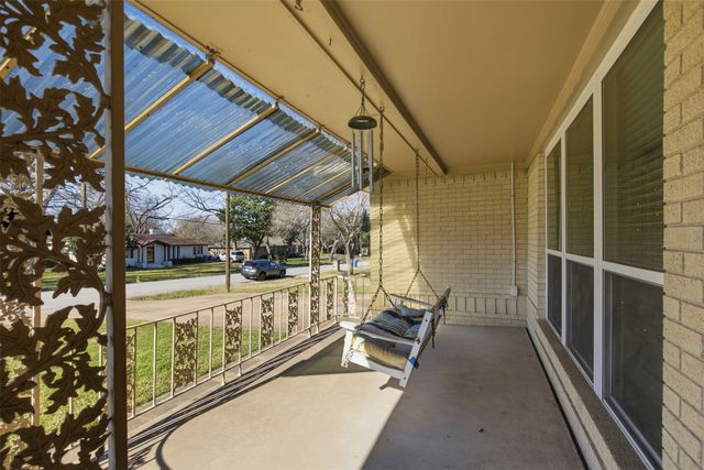 504 Rickey Canyon Avenue, Desoto, TX 75115