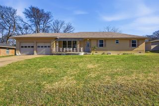 504 Rickey Canyon Avenue, Desoto, TX 75115