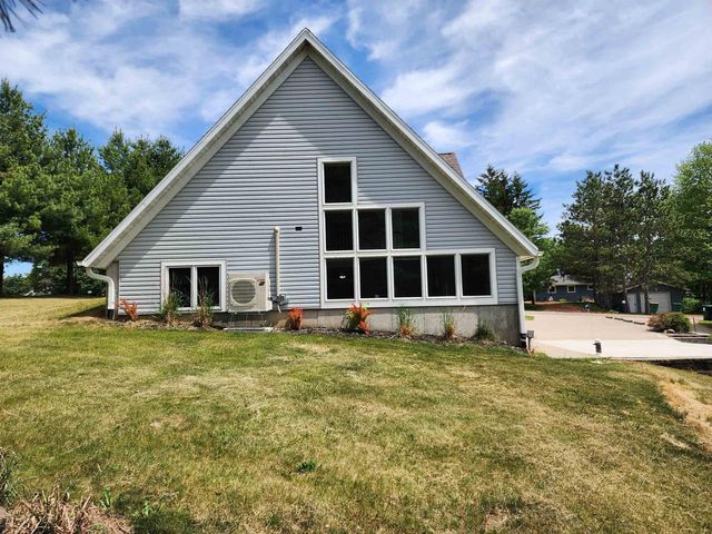 N1465 W SPENCER LAKE ROAD, Waupaca, WI 54981