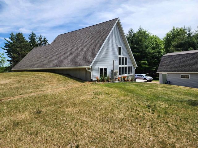 N1465 W SPENCER LAKE ROAD, Waupaca, WI 54981