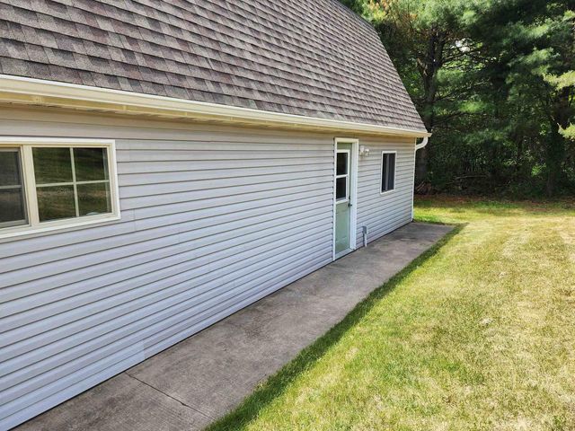 N1465 W SPENCER LAKE ROAD, Waupaca, WI 54981
