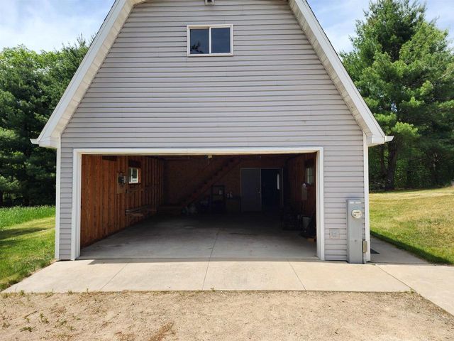 N1465 W SPENCER LAKE ROAD, Waupaca, WI 54981