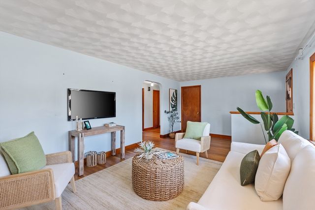 44 Piedmont St, Arlington, MA 02476