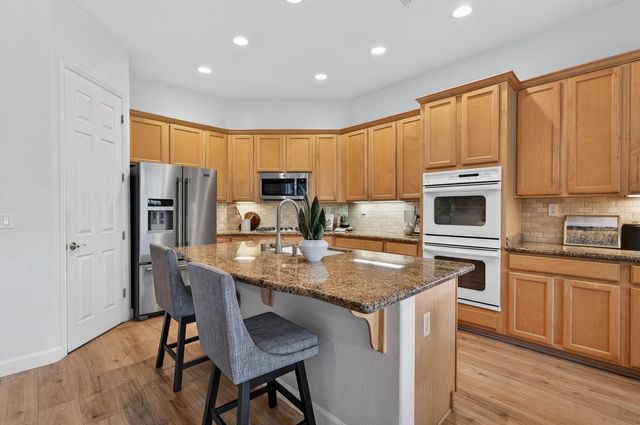 1549 Northpark Dr, Roseville, CA 95747