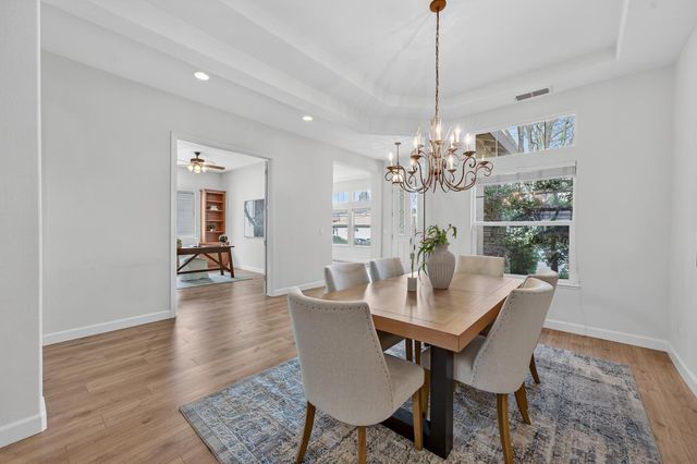 1549 Northpark Dr, Roseville, CA 95747