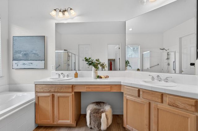 1549 Northpark Dr, Roseville, CA 95747