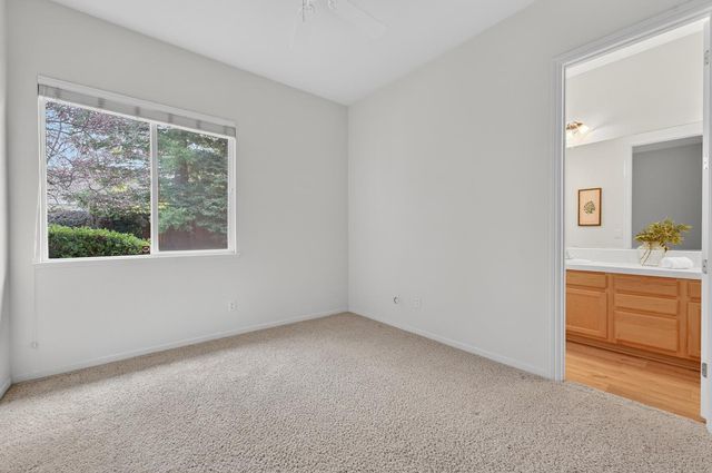 1549 Northpark Dr, Roseville, CA 95747