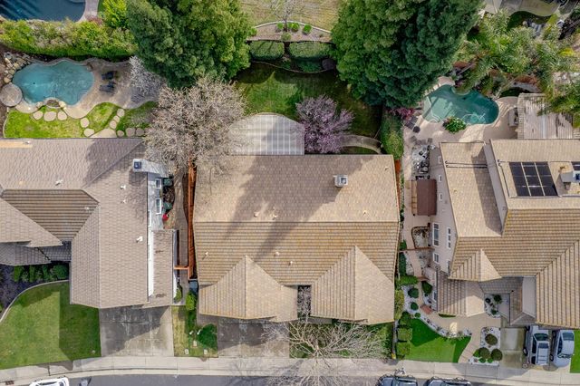 1549 Northpark Dr, Roseville, CA 95747