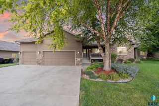 7304 W Lobelia St, Sioux Falls, SD 57106