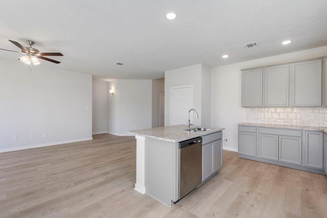 611 Rockbridge Drive, Huntsville, TX 77340