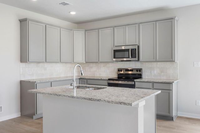 611 Rockbridge Drive, Huntsville, TX 77340