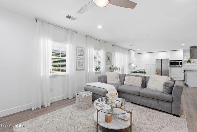 7 Lakeside Drive, Bluffton, SC 29910