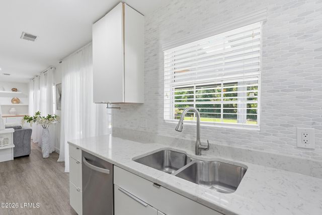 7 Lakeside Drive, Bluffton, SC 29910