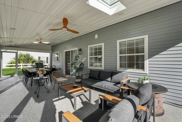 7 Lakeside Drive, Bluffton, SC 29910