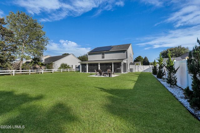 7 Lakeside Drive, Bluffton, SC 29910