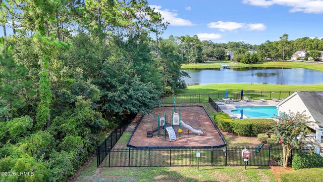 7 Lakeside Drive, Bluffton, SC 29910