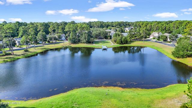 7 Lakeside Drive, Bluffton, SC 29910