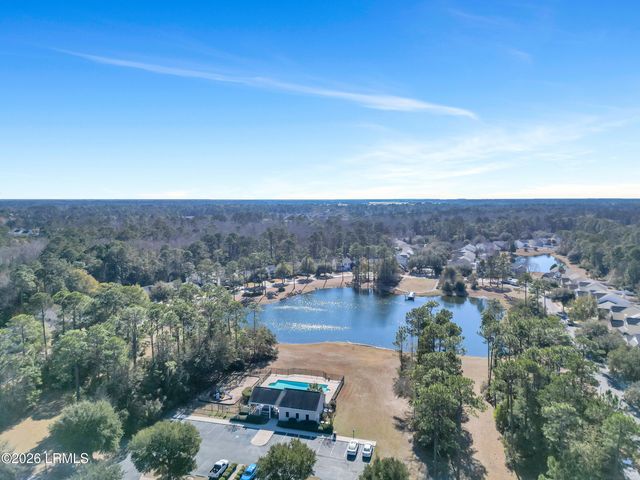 7 Lakeside Drive, Bluffton, SC 29910
