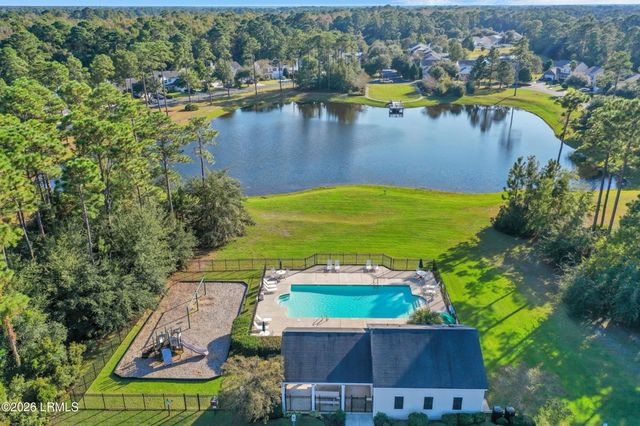 7 Lakeside Drive, Bluffton, SC 29910