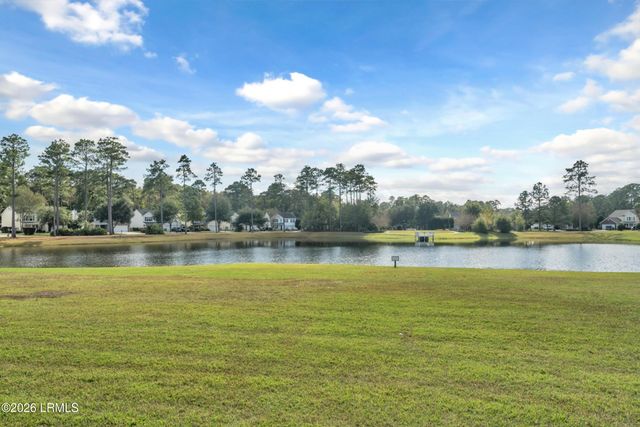 7 Lakeside Drive, Bluffton, SC 29910